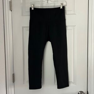 CALIA by Carrie Underwood capri Black Leggings